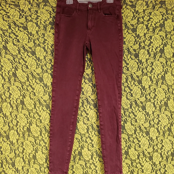 American Eagle Hi-Rise 'Super Super Stretch' Burgandy Jeggings - Picture 2 of 10